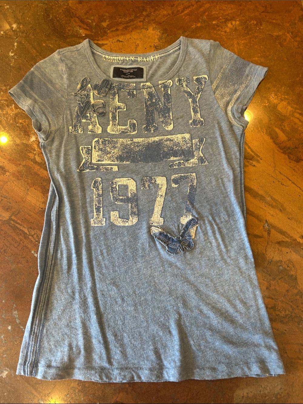 American Eagle Outfitters Light Blue Graphic Short Sleeve Tee